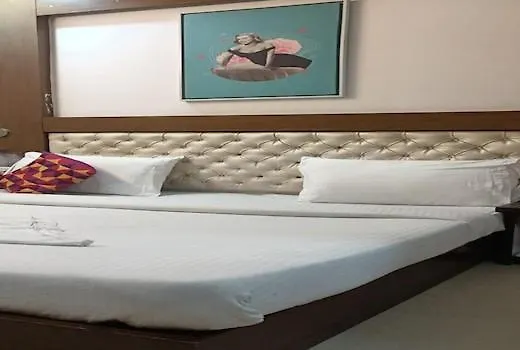 New Hotel Rajwada By Wb Inn Gurgaon 0*,  India